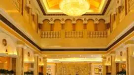 Vienna Hotel Xuzhou Pengcheng Square Metro Station