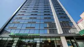 Wingate by Wyndham Long Island City