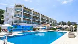 OKINAWA KARIYUSHI LCH.RESORT on The Beach