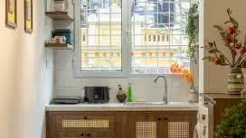 The 1923 Home w/ patio & tub 5' to HoanKiem lake