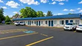 Royal Gateway Motel by OYO