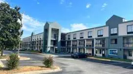 Clarion Pointe - Greensboro Coliseum Area