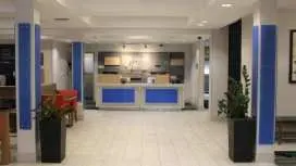 ホリデイ イン エクスプレス ホテル & スイーツ リンウッド バイ IHG