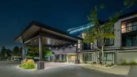 鹽湖城機場萬怡酒店