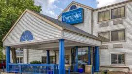 Travelodge by Wyndham Brooklyn Center
