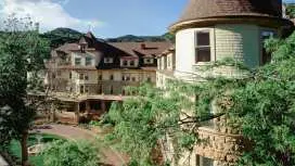 Cliff House at Pikes Peak