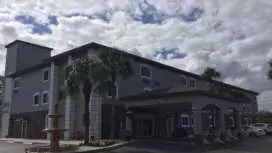 Days Inn & Suites by Wyndham Bonita Springs North Naples
