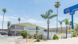 Motel 6 Bakersfield, CA - Central