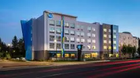 Tru by Hilton Eugene