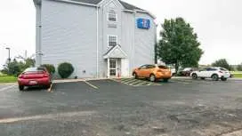 Motel 6 Sycamore, IL