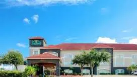 La Quinta Inn & Suites by Wyndham Mission at West McAllen