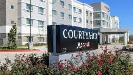 Courtyard Lake Jackson