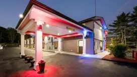 劉易斯頓奧本區速8飯店