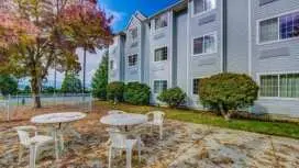 Motel 6 Sutherlin, OR – I-5