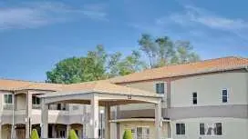 Days Inn & Suites by Wyndham Niagara Falls/Buffalo