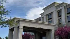 Hampton Inn and Suites Cincinnati Union Ctr