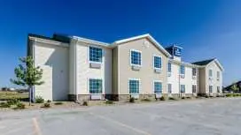 Cobblestone Inn & Suites - Cambridge