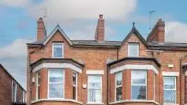 Spacious 4BR Victorian Property w/ Outdoor Terrace
