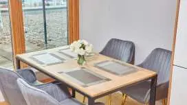 King Penthouse Apt View&Free Parking!