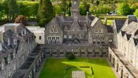 Courtyard Cottage 3,  Riverside Cottage