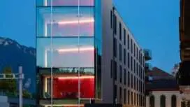 "The Freddie Mercury" Hotel