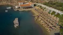 MANDRAKI BEACH RESORT