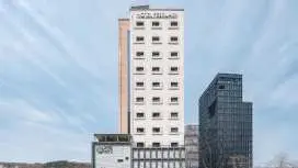 Hotel February LIONS PARK