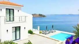 Eleia Seafront Villas