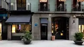 东方人班伊斯酒店