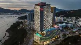 丽水突山温德姆华美达广场酒店