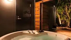hugging nature house