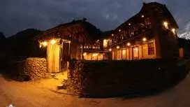 Dinh Đa H'Mong - Karsterly Rock Lodge