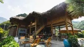 Tớ Dày Du Già Village