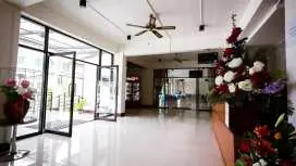 四色菊府波尔斯里酒店
