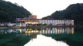 奥城崎海滨酒店