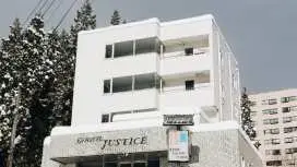 HOTEL JUSTICE Ski IN-Ski OUT