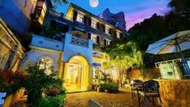 蘇荷精選花園別墅酒店(上海交通大學地鐵站武康大樓旗艦店)
