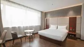 怡莱德惠西站松柏路酒店
