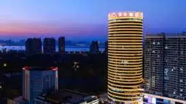 Atour Hotel Wuhan High-Speed Railway Station Qingshan MIXC