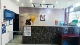 派酒店承德平泉市中心广场店