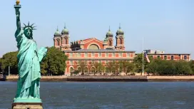 VIP Access: Ellis Island, Statue Liberty and Battery Park Walking Tour