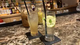 สถานีโอซาก้า, อุเมดะ, ชินจิ, จังหวัดโอซาก้า | ไวน์บาร์ Rakushoku Club Urakoji Gyuniku Ten (ราคุโชคุคลับ Urakoji Gyuniku Ten) | เฉพาะจองที่นั่งเท่านั้น