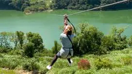 熊本で日本最長ダム越えジップ!家族・友人みんなで楽しめる樹上アスレチック【フォレストアドベンチャー・美里】