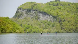 【青森・十和田湖】水の上をスイスイ歩く湖上ランブリング♪ SUPツーリング