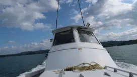 【沖縄・名護】絶景(古宇利大橋)を眺めて美ら海へ! 釣り船を仲間で楽しむ!船釣りチャータープラン(1日コース)