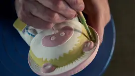 [Shiga, Shigaraki] Pets allowed! Freely use 6 types of paint! Barrier-free ceramic art class with painting experience