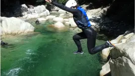 【滋賀・キャニオニング】世界でココだけ!キャニオンスイミング in 神崎川  ひんやり冷た~い水で夏の思い出を!