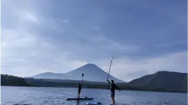 [Yamanashi, Fuji Five Lakes, Lake Motosu] Early morning only! 90-minute SUP experience at Lake Motosu, which boasts the clearest waters in Honshu