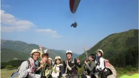 【高知・仁淀川町】初めての飛行体験!吾川スカイパーク「パラグライダー半日体験コース」6才から体験可能