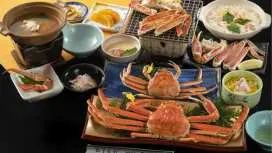 ทัวร์รถบัสจากนาโกย่า ชมอุโมงค์ซากุระริมแม่น้ําอาสุวะและมื้อเที่ยงสุดอลังการกับปู